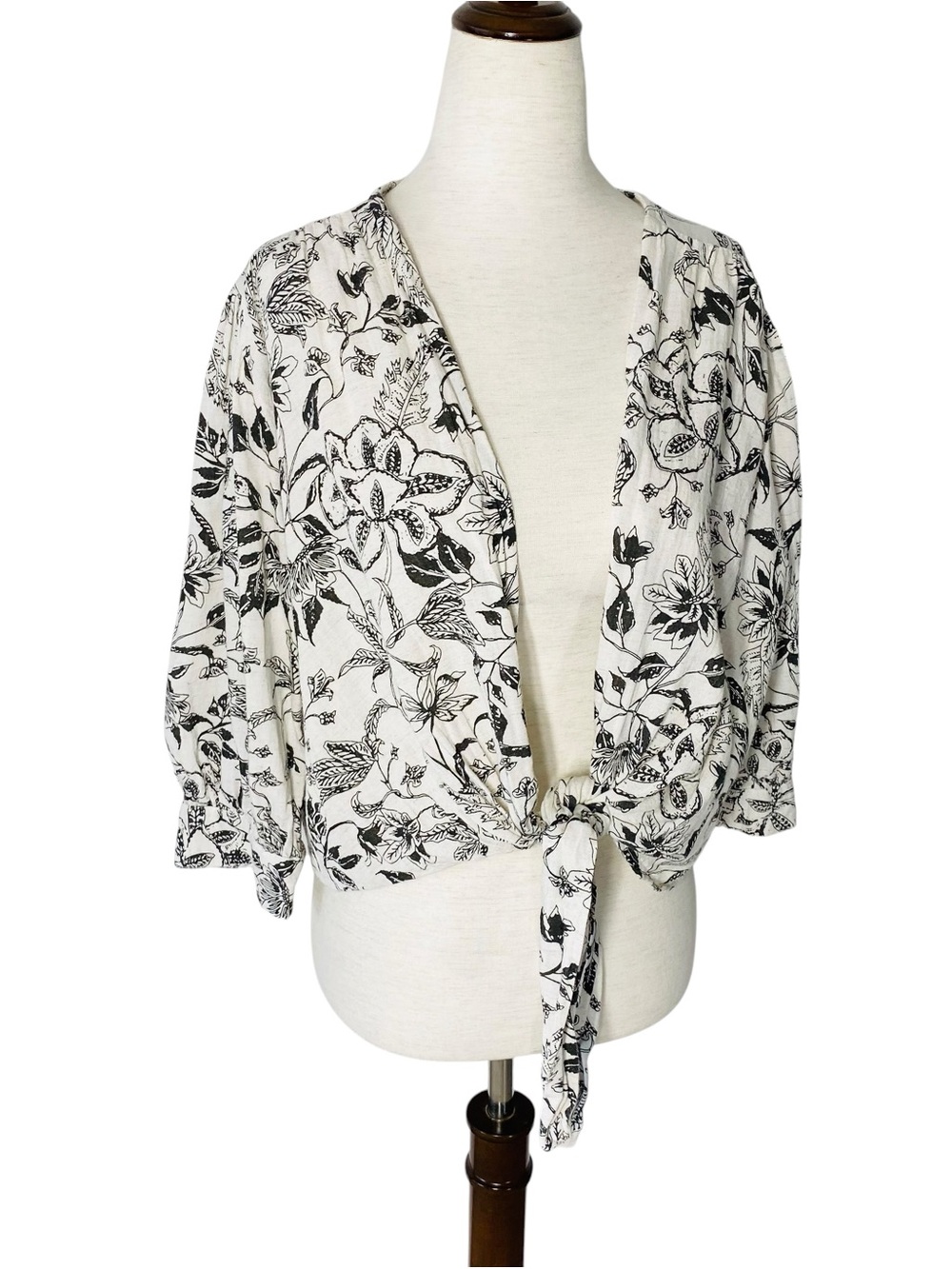 JAPNA Linen Floral Tie Front Top